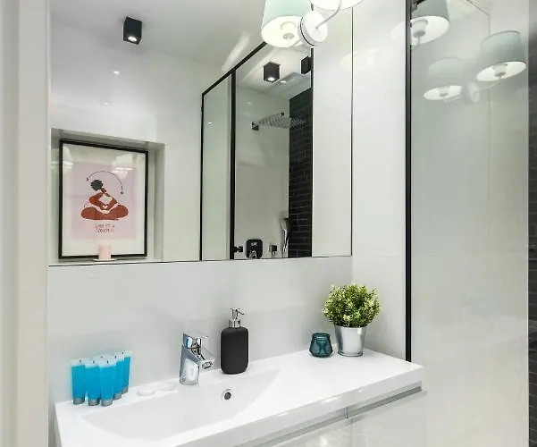 Lizbonska 2 By Homeprime Warsaw