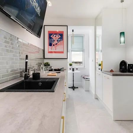 Lizbonska 2 By Homeprime ורשה