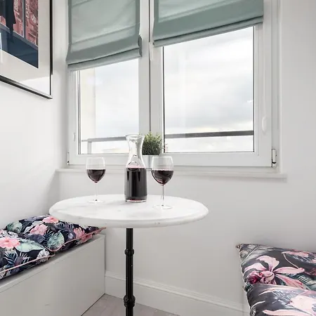 Lizbonska 2 By Homeprime דירה ורשה